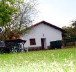 Jardín y fachada